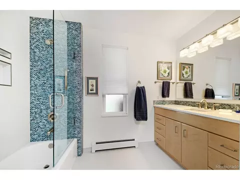 Bath - 325 Mohawk Dr, Boulder, CO 80303 photo 3 of 4