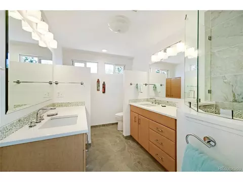 Bath - 325 Mohawk Dr, Boulder, CO 80303 photo 1 of 4