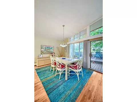 Dining - 325 Mohawk Dr, Boulder, CO 80303 photo 3 of 3