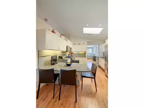 Kitchen - 325 Mohawk Dr, Boulder, CO 80303 photo 2 of 3
