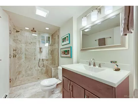Bath - 325 Mohawk Dr, Boulder, CO 80303 photo 4 of 4