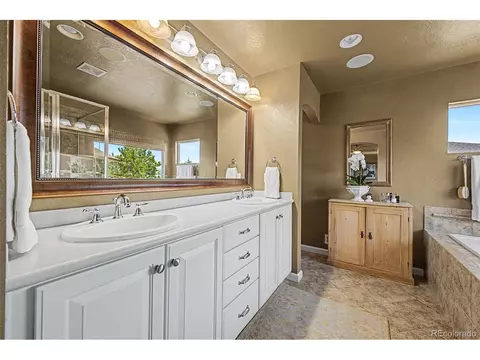 Bath - 8323 Beech St, Arvada, CO 80005 photo 2 of 4