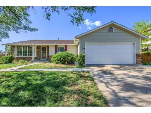 17937 E Pacific Pl, Aurora, CO 80013 photo 2