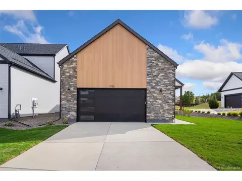 1792 Barefoot Dr, Windsor, CO 80550
