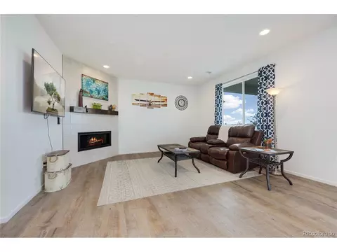 27655 E 10th Dr, Aurora, CO 80018 photo 8