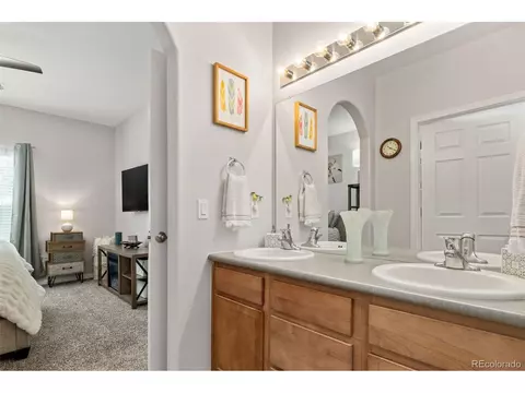 Bath - 23346 E 5th Pl #101, Aurora, CO 80018 photo 2 of 6