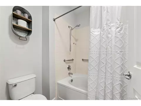 Bath - 23346 E 5th Pl #101, Aurora, CO 80018 photo 3 of 6