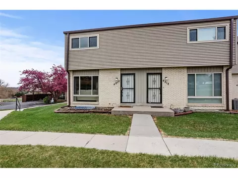 4212 W Pondview Dr, Littleton, CO 80123