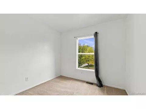 Bedroom - 3517 Dexter Ct, Denver, CO 80207 photo 1 of 7
