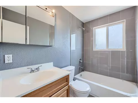 4443 S Eagle Cir, Aurora, CO 80015 photo 13
