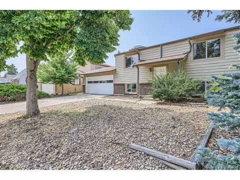 4443 S Eagle Cir, Aurora, CO 80015 photo 2