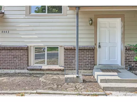 4443 S Eagle Cir, Aurora, CO 80015 photo 4