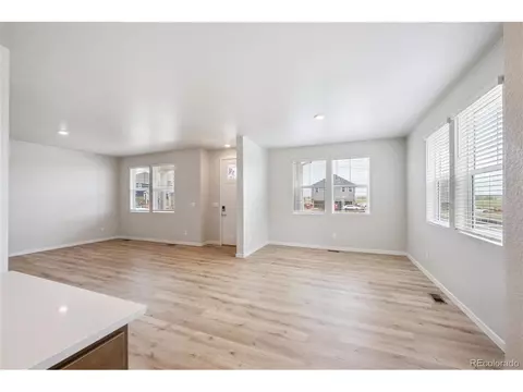 22253 E 6th Pl, Aurora, CO 80018 photo 7