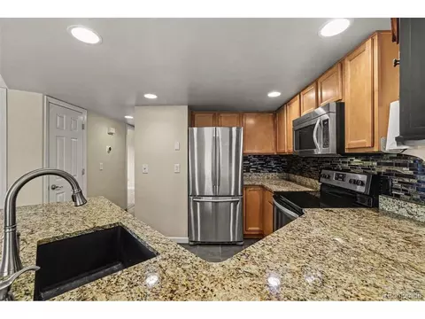 Kitchen - 4286 S Eldridge St #101, Morrison, CO 80465 photo 4 of 4