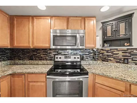 Kitchen - 4286 S Eldridge St #101, Morrison, CO 80465 photo 3 of 4