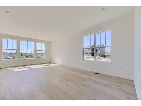 21804 E 39th Ave, Aurora, CO 80019 photo 3