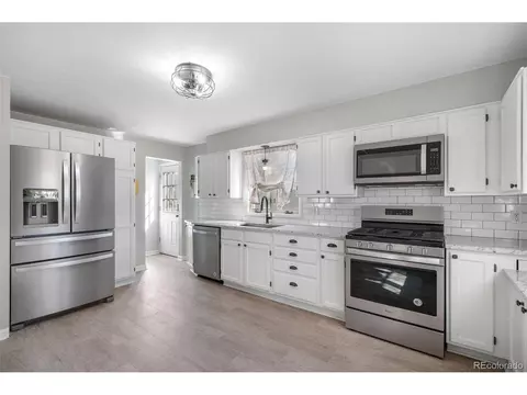 Kitchen - 1024 S Hazel Ct, Denver, CO 80219 photo 2 of 4