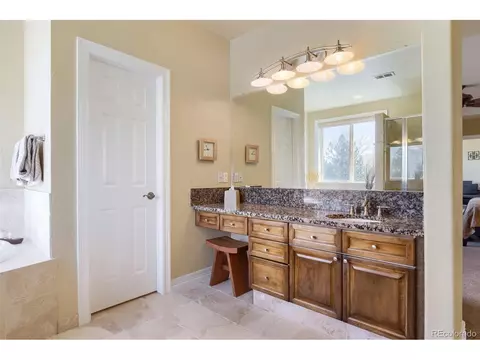 Bath - 9969 Longview Dr, Lone Tree, CO 80124 photo 2 of 4