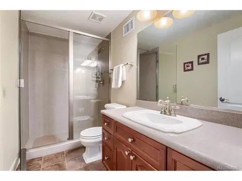 Bath - 9969 Longview Dr, Lone Tree, CO 80124 photo 4 of 4