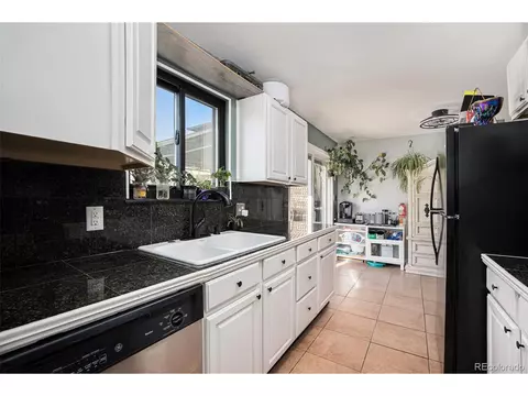 17233 E Princeton Dr, Aurora, CO 80013 photo 9