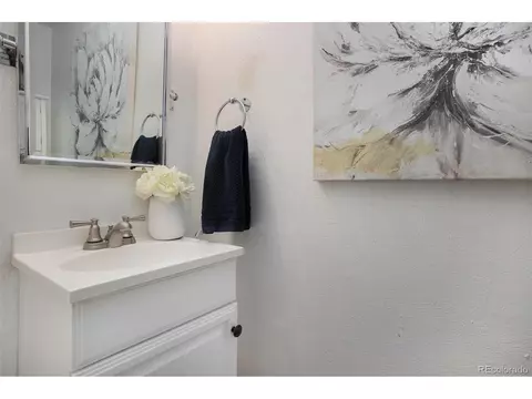 17233 E Princeton Dr, Aurora, CO 80013 photo 11