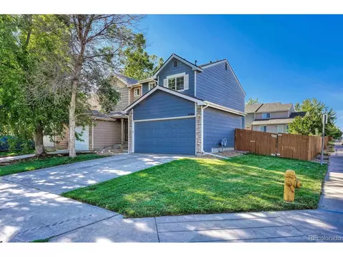 14306 Elk Dr, Denver, CO 80239 photo 2