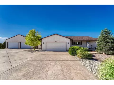 831 E Paseo Dorado Dr, Pueblo, CO 81007
