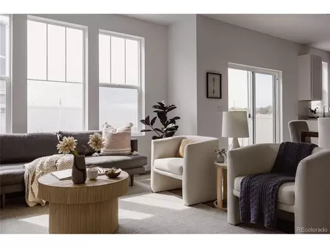Living - 21824 E 39th Ave, Aurora, CO 80019 photo 3 of 4