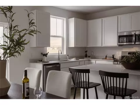 Kitchen - 21824 E 39th Ave, Aurora, CO 80019 photo 5 of 5