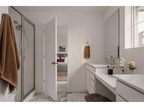 Bath - 21824 E 39th Ave, Aurora, CO 80019 photo 2 of 5