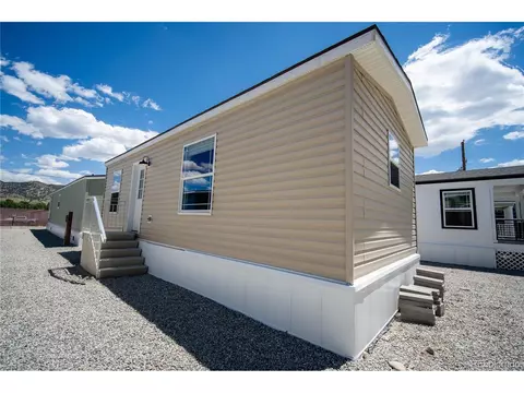 910 J St #A8, Salida, CO 81201