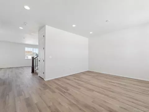24520 E 36th Ave, Aurora, CO 80019 photo 2