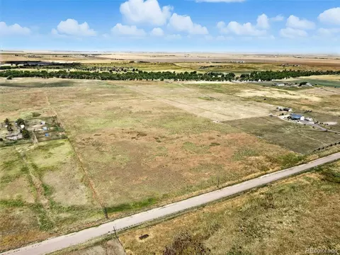 6855 Yulle Rd, Bennett, CO 80102 photo 2