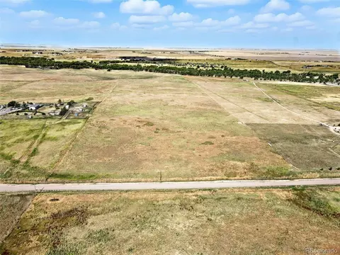 6855 Yulle Rd, Bennett, CO 80102 photo 3