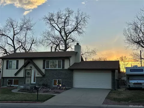 5899 Oak St, Arvada, CO 80004