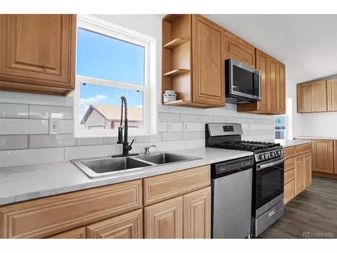 Kitchen - 529 E Aspen Dr, Granby, CO 80446 photo 5 of 6