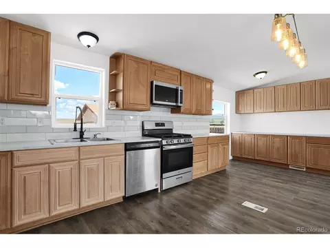 Kitchen - 529 E Aspen Dr, Granby, CO 80446 photo 1 of 6