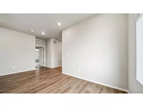 22304 E 49th Pl, Aurora, CO 80019 photo 9