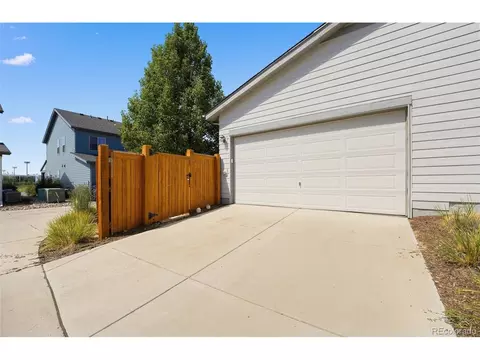 Exterior - 8954 E 58th Dr, Denver, CO 80238 photo 6 of 7