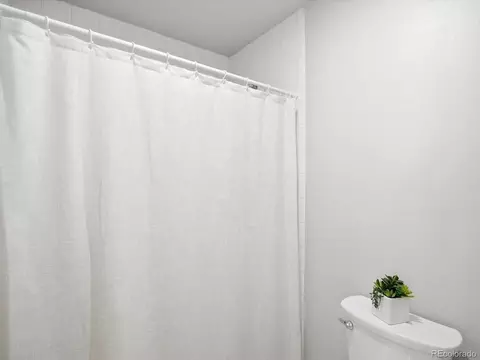 Bath - 12522 Evans Cir #C, Aurora, CO 80014 photo 3 of 3