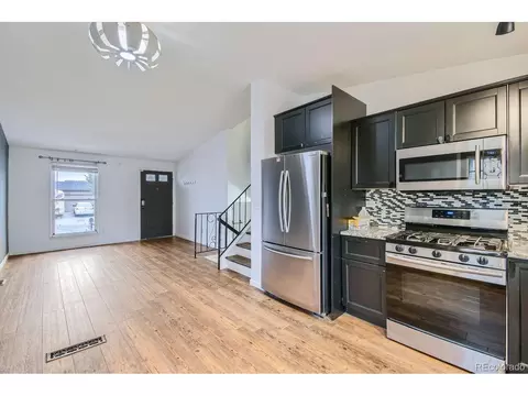 802 Centennial Way, Bennett, CO 80102 photo 5