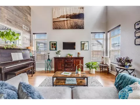 2080 S Danube Ct, Aurora, CO 80013