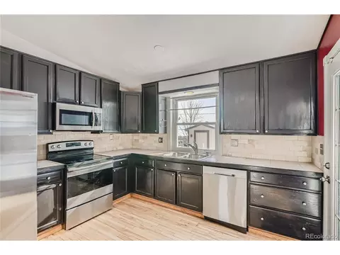 860 Centennial Dr, Bennett, CO 80102 photo 3