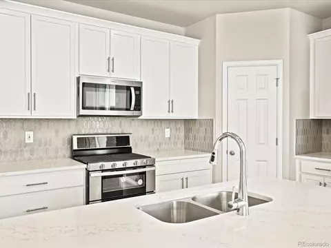 Undisclosed, Aurora, CO 80018 photo 12