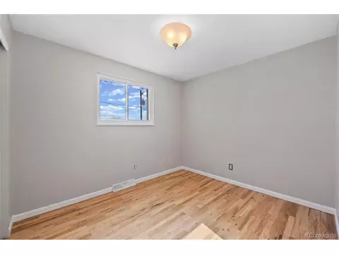 7718 Ellen Ln, Denver, CO 80221 photo 19