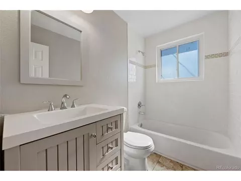 7718 Ellen Ln, Denver, CO 80221 photo 12