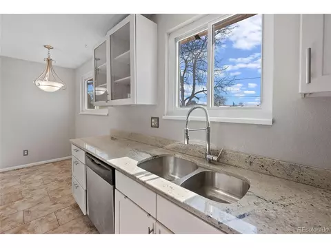 7718 Ellen Ln, Denver, CO 80221 photo 8