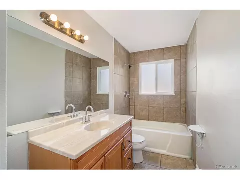 1012 S Uravan St, Aurora, CO 80017 photo 4