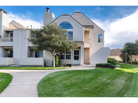 989 S Miller St #201, Lakewood, CO 80226