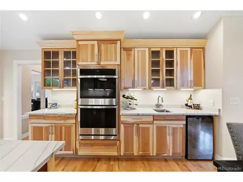 Kitchen - 6566 S Madison Ct, Centennial, CO 80121 photo 4 of 5